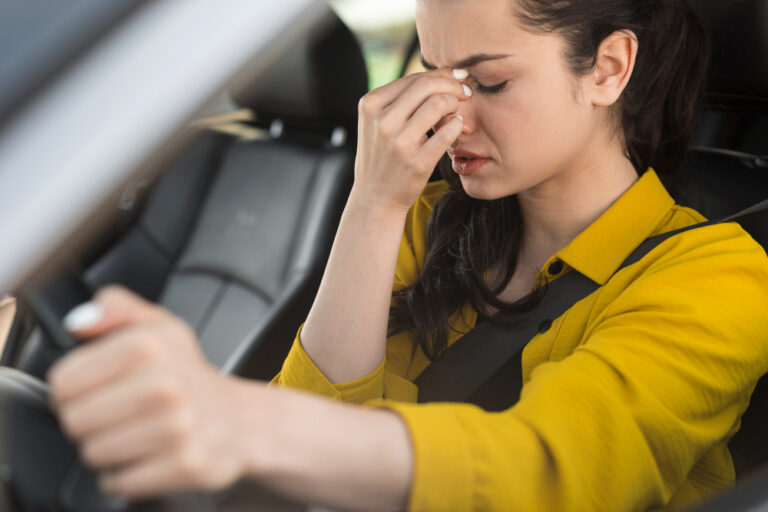 How to Cure Motion Sickness : 4 effective Tips and tricks