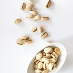 how many almonds to eat per day? 6 benefits and side effects to know
