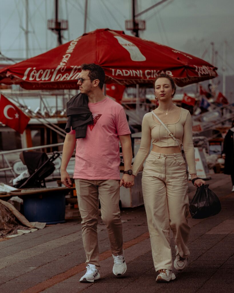 what are green and red flags in dating